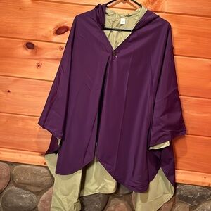 Rain Caper hooded women’s OS-rain poncho reversible packable purple and green